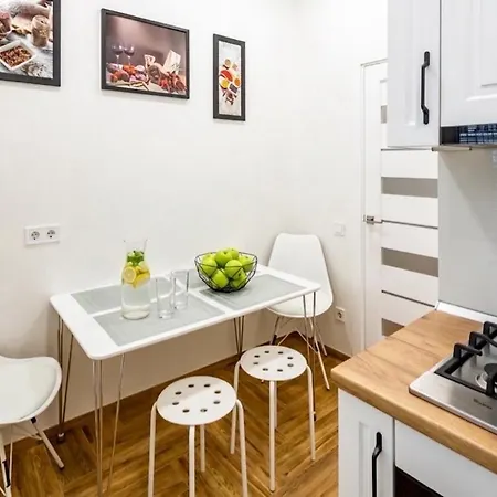 Apartment Krakivska Street Three-room On Rynok Square